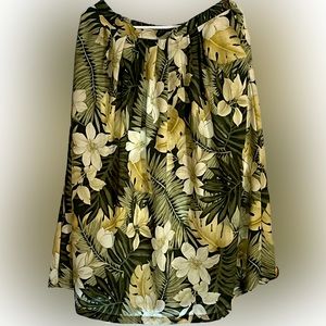 Vintage size 12 floral print Alfred Dunner skirt in green and cream tones.